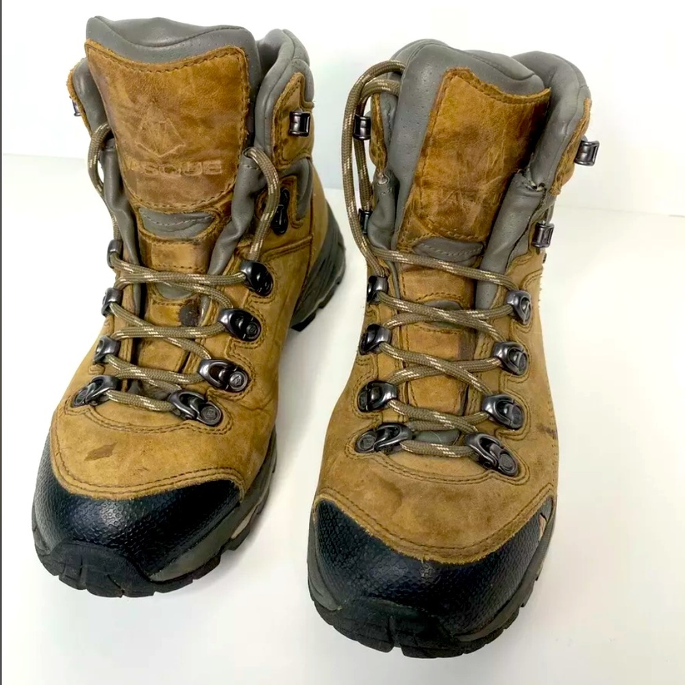 Vasque Split Leather Mountaineering Hiking Boots Brown Size 6 Womens/Ladies.